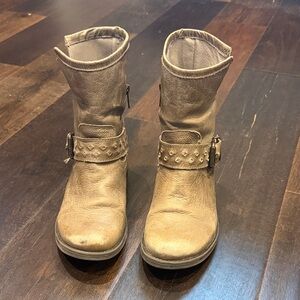 Steve Madden Gray/Tan Leather Boots